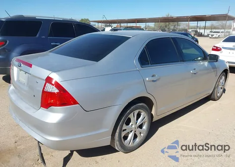 2012 Ford Fusion Se z USA, uszkodzony, nr VIN 3FAHP0HA5CR382323
